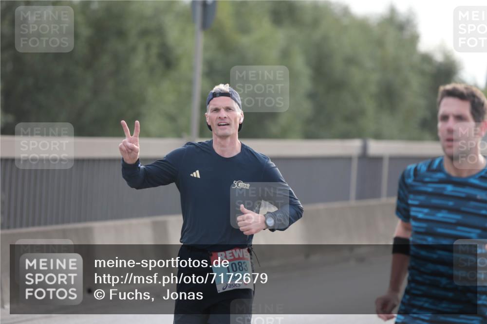 03.10.2024 - Köhlbrandbrückenlauf Fuchs,  Jonas http://msf.ph/oto/7172679 03.10.2024 09:12:31 Position 3 5, 1083 meine-sportfotos.de