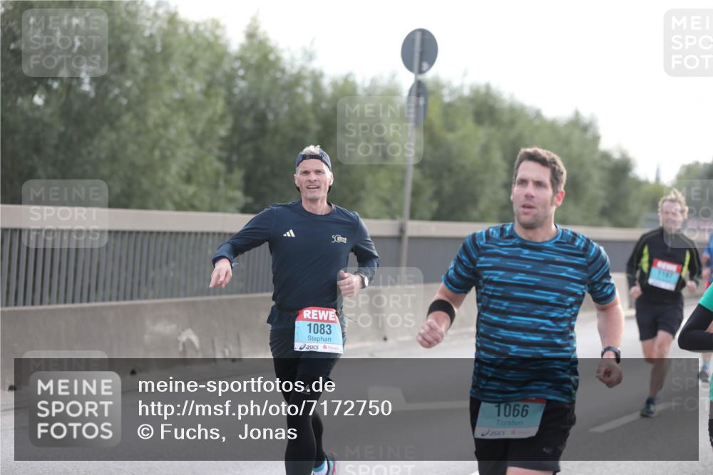 03.10.2024 - Köhlbrandbrückenlauf Fuchs,  Jonas http://msf.ph/oto/7172750 03.10.2024 09:12:31 Position 3 50, 1083, 1066 meine-sportfotos.de