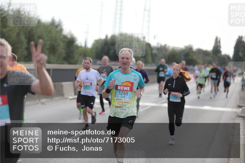 03.10.2024 - Köhlbrandbrückenlauf Fuchs,  Jonas http://msf.ph/oto/7173005 03.10.2024 09:12:39 Position 3 1268, 16, 10, 2016, 1530 meine-sportfotos.de
