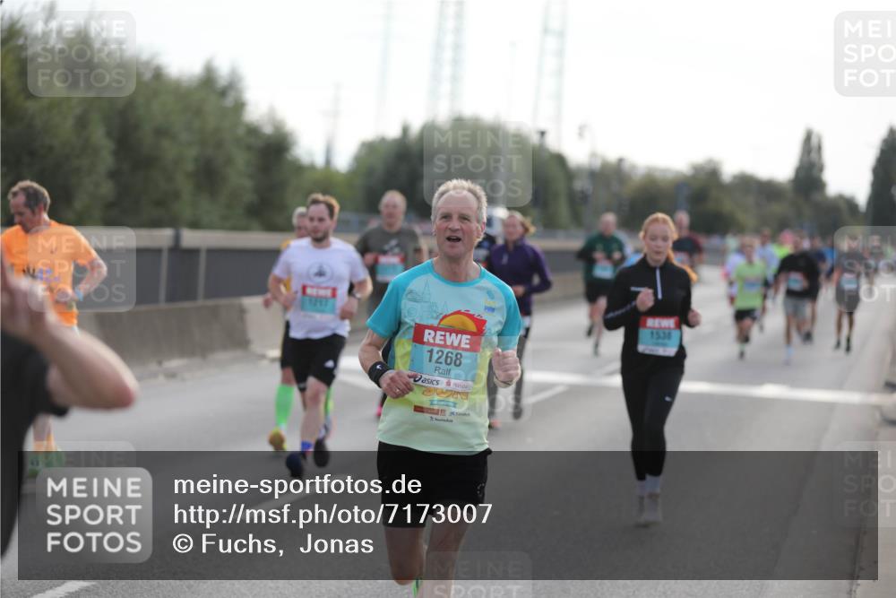 03.10.2024 - Köhlbrandbrückenlauf Fuchs,  Jonas http://msf.ph/oto/7173007 03.10.2024 09:12:39 Position 3 1247, 1268, 16, 10, 2016, 1538 meine-sportfotos.de