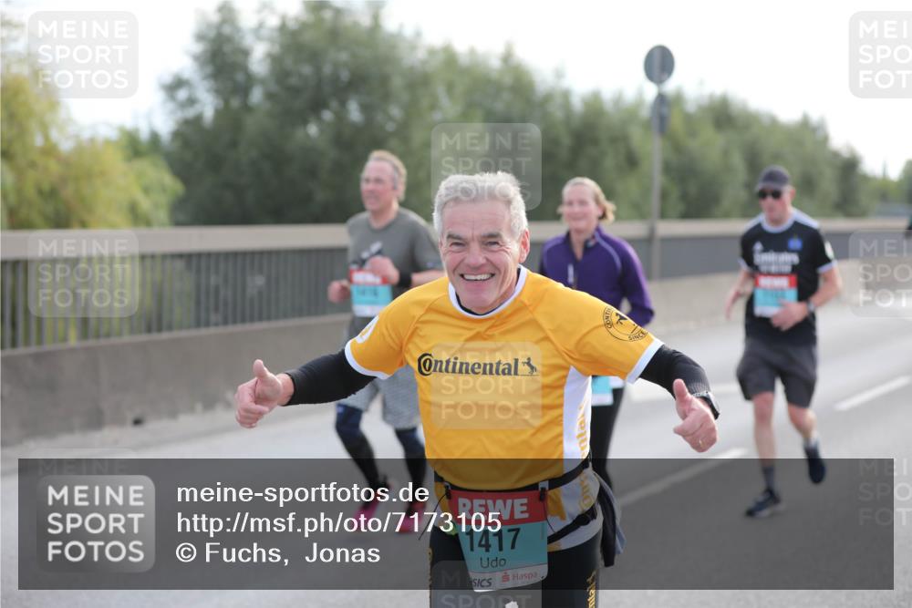 03.10.2024 - Köhlbrandbrückenlauf Fuchs,  Jonas http://msf.ph/oto/7173105 03.10.2024 09:12:44 Position 3 1417 meine-sportfotos.de