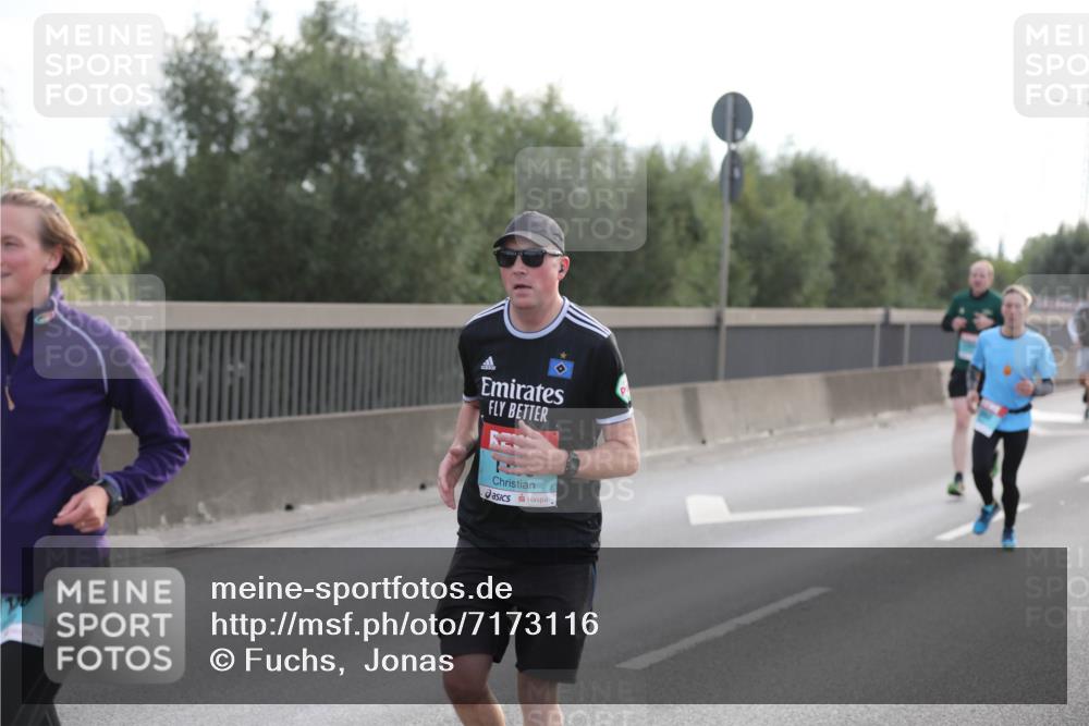 03.10.2024 - Köhlbrandbrückenlauf Fuchs,  Jonas http://msf.ph/oto/7173116 03.10.2024 09:12:45 Position 3  meine-sportfotos.de