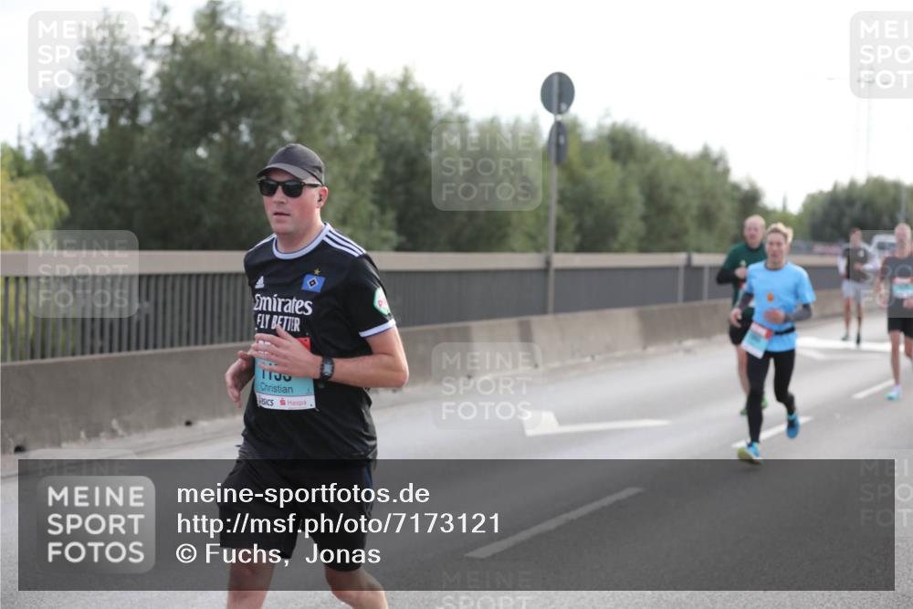 03.10.2024 - Köhlbrandbrückenlauf Fuchs,  Jonas http://msf.ph/oto/7173121 03.10.2024 09:12:45 Position 3 1100 meine-sportfotos.de