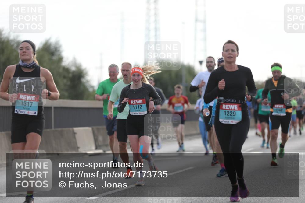 03.10.2024 - Köhlbrandbrückenlauf Fuchs,  Jonas http://msf.ph/oto/7173735 03.10.2024 09:13:00 Position 3 1317, 1112, 1229, 1340 meine-sportfotos.de