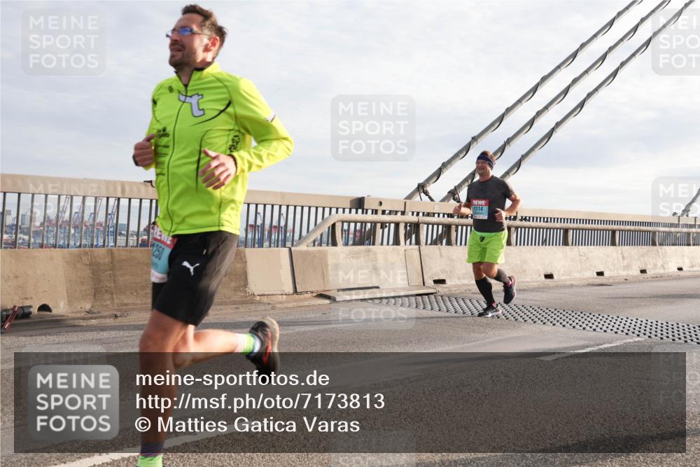 03.10.2024 - Köhlbrandbrückenlauf Matties Gatica Varas http://msf.ph/oto/7173813 03.10.2024 09:22:18 Position 2 250, 1114 meine-sportfotos.de