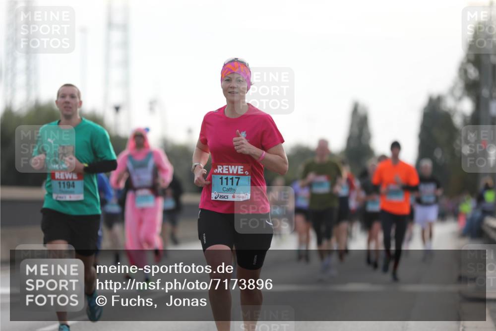 03.10.2024 - Köhlbrandbrückenlauf Fuchs,  Jonas http://msf.ph/oto/7173896 03.10.2024 09:13:05 Position 3 1194, 1117 meine-sportfotos.de