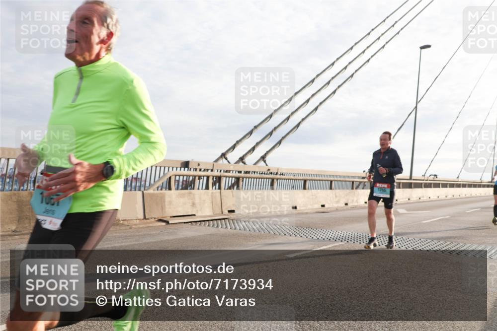 03.10.2024 - Köhlbrandbrückenlauf Matties Gatica Varas http://msf.ph/oto/7173934 03.10.2024 09:22:21 Position 2 1067, 1255 meine-sportfotos.de