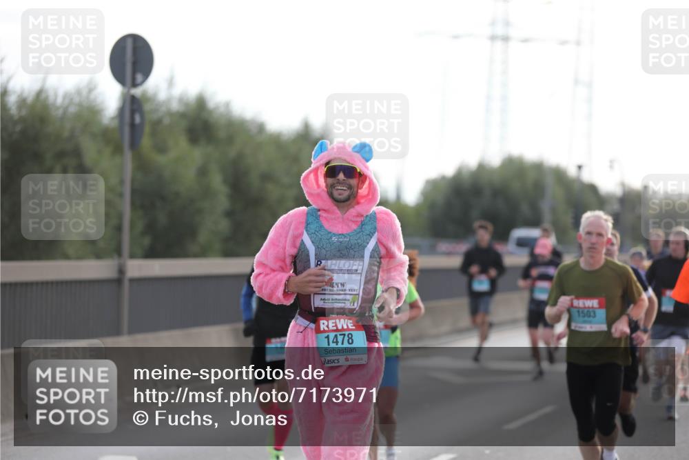 03.10.2024 - Köhlbrandbrückenlauf Fuchs,  Jonas http://msf.ph/oto/7173971 03.10.2024 09:13:11 Position 3 1478, 1503 meine-sportfotos.de