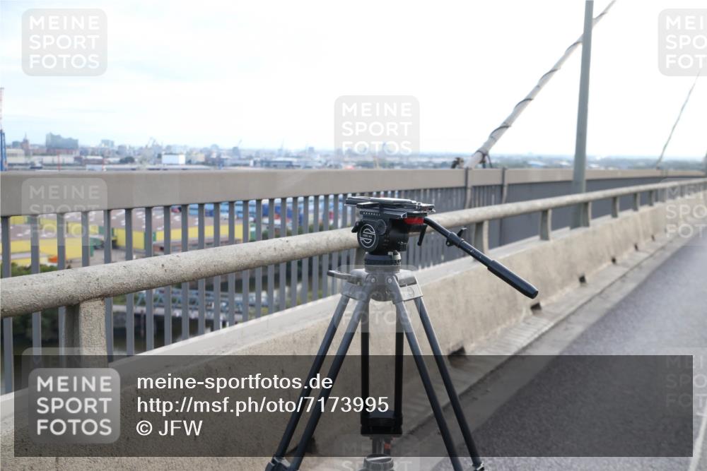 03.10.2024 - Köhlbrandbrückenlauf Jannik Wohlers http://msf.ph/oto/7173995 03.10.2024 09:08:53 Position 1  meine-sportfotos.de