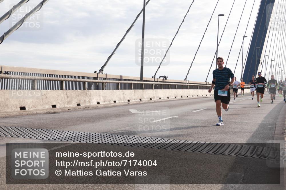 03.10.2024 - Köhlbrandbrückenlauf Matties Gatica Varas http://msf.ph/oto/7174004 03.10.2024 09:22:24 Position 2 1066 meine-sportfotos.de