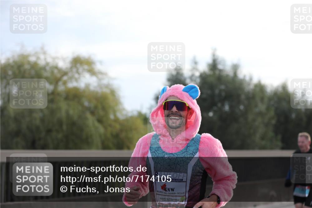 03.10.2024 - Köhlbrandbrückenlauf Fuchs,  Jonas http://msf.ph/oto/7174105 03.10.2024 09:13:12 Position 3  meine-sportfotos.de