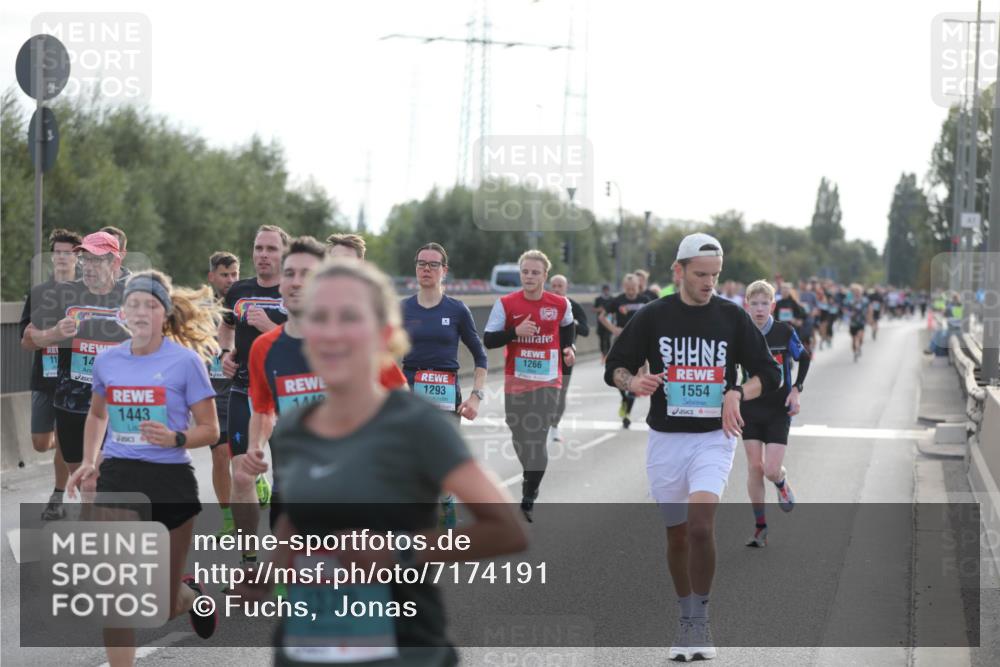 03.10.2024 - Köhlbrandbrückenlauf Fuchs,  Jonas http://msf.ph/oto/7174191 03.10.2024 09:13:16 Position 3 11, 14, 1443, 1449, 1370, 1293, 1266, 1554 meine-sportfotos.de