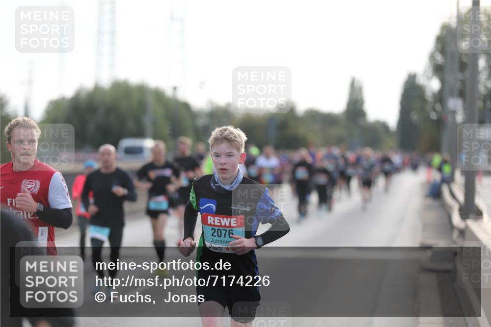 03.10.2024 - Köhlbrandbrückenlauf Fuchs,  Jonas http://msf.ph/oto/7174226 03.10.2024 09:13:17 Position 3 2076 meine-sportfotos.de