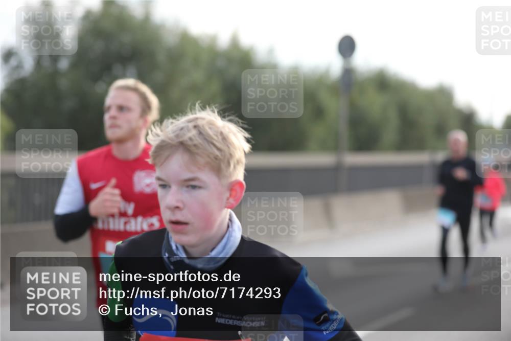 03.10.2024 - Köhlbrandbrückenlauf Fuchs,  Jonas http://msf.ph/oto/7174293 03.10.2024 09:13:20 Position 3 20 meine-sportfotos.de