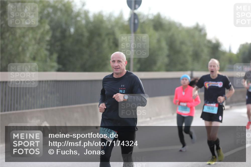 03.10.2024 - Köhlbrandbrückenlauf Fuchs,  Jonas http://msf.ph/oto/7174324 03.10.2024 09:13:21 Position 3 1212, 26, 2, 1630 meine-sportfotos.de