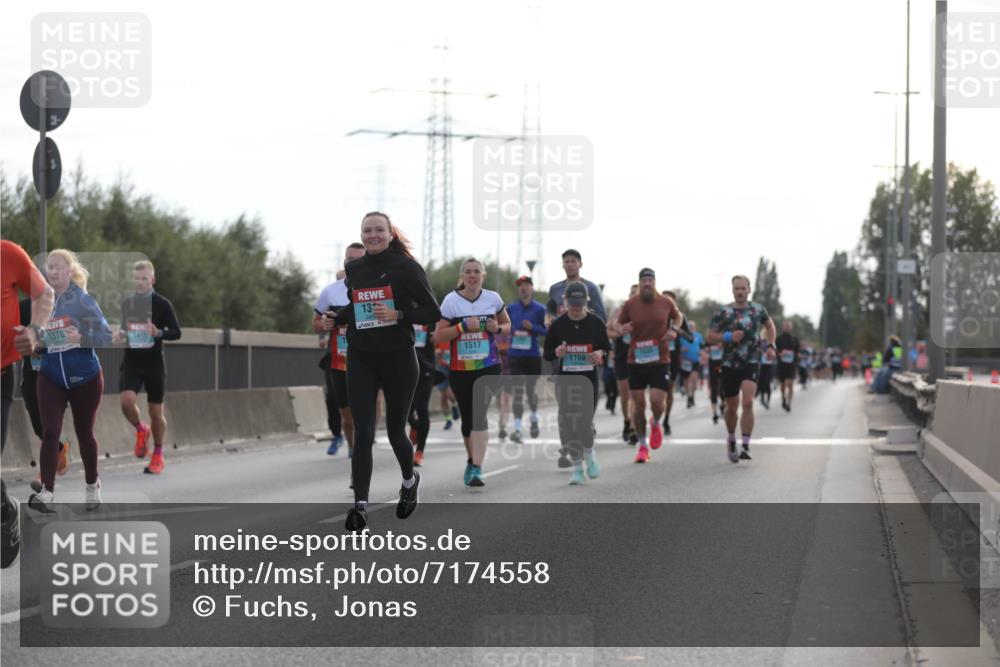 03.10.2024 - Köhlbrandbrückenlauf Fuchs,  Jonas http://msf.ph/oto/7174558 03.10.2024 09:13:27 Position 3 1378, 1415, 13, 1517, 1169 meine-sportfotos.de