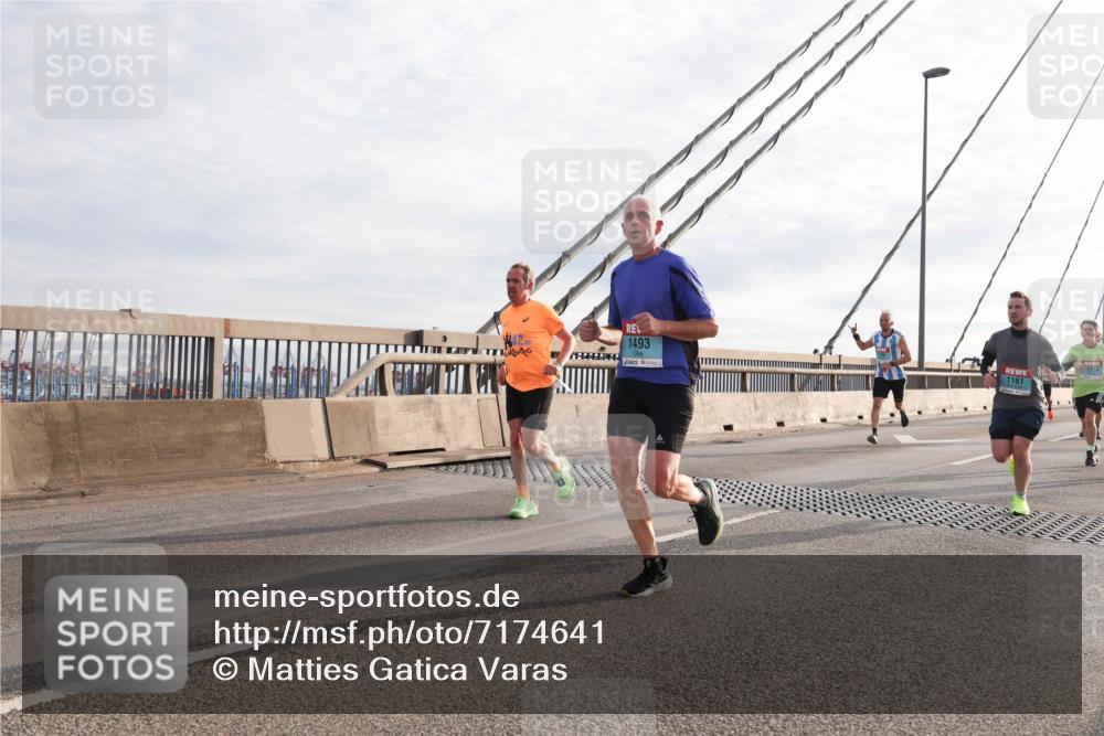 03.10.2024 - Köhlbrandbrückenlauf Matties Gatica Varas http://msf.ph/oto/7174641 03.10.2024 09:22:37 Position 2 1493, 1161, 1914 meine-sportfotos.de