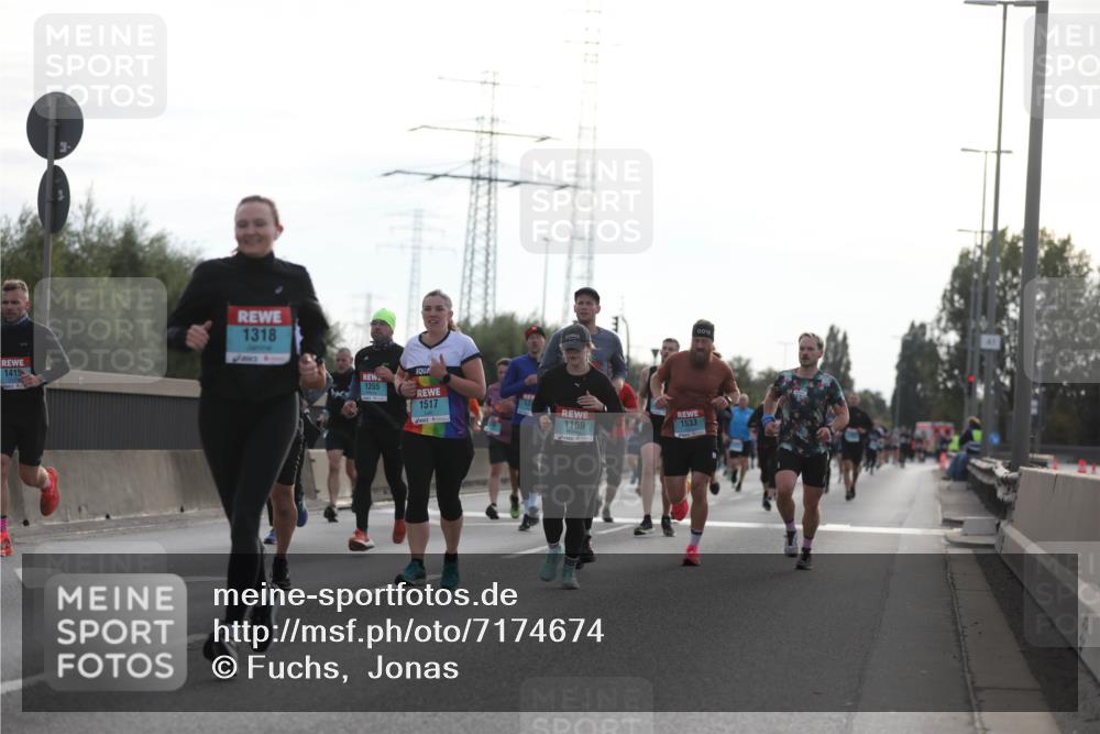 03.10.2024 - Köhlbrandbrückenlauf Fuchs,  Jonas http://msf.ph/oto/7174674 03.10.2024 09:13:28 Position 3 1415, 1318, 1355, 1517, 1169, 1533 meine-sportfotos.de