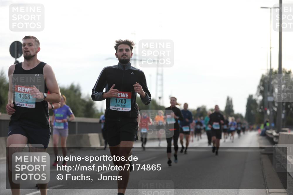 03.10.2024 - Köhlbrandbrückenlauf Fuchs,  Jonas http://msf.ph/oto/7174865 03.10.2024 09:13:34 Position 3 1358, 1763 meine-sportfotos.de
