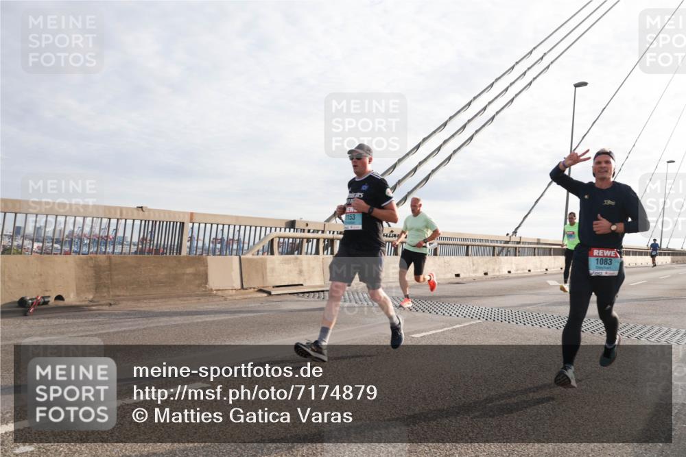 03.10.2024 - Köhlbrandbrückenlauf Matties Gatica Varas http://msf.ph/oto/7174879 03.10.2024 09:22:42 Position 2 1153, 1083 meine-sportfotos.de
