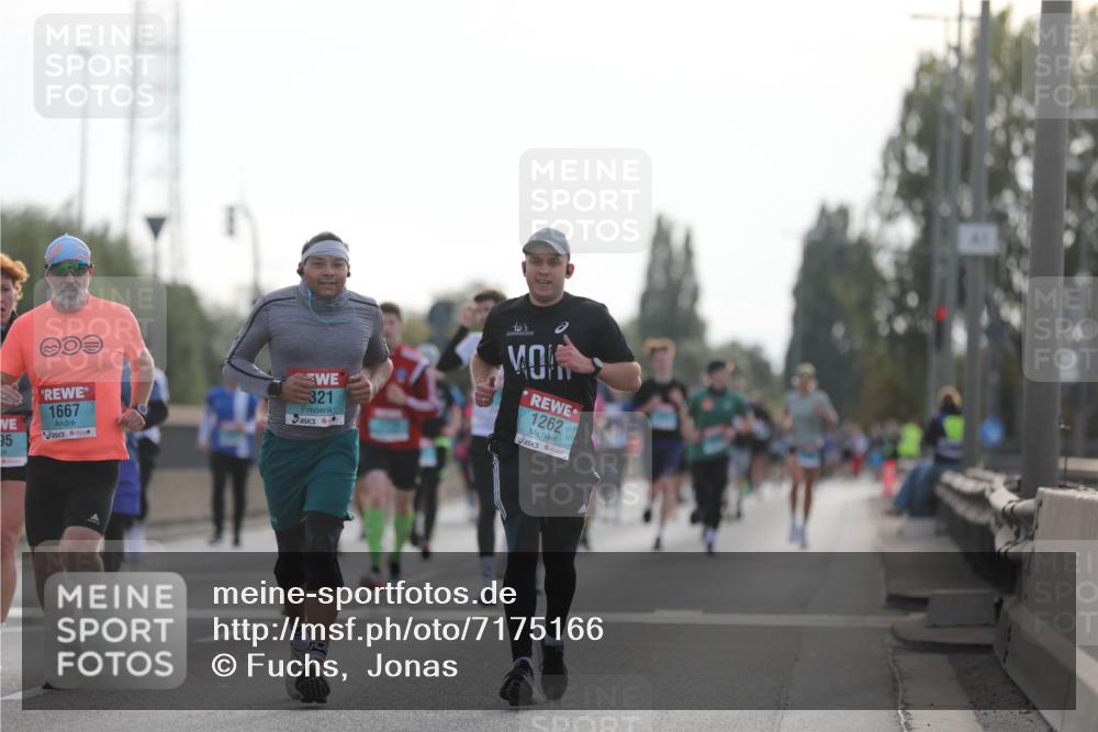 03.10.2024 - Köhlbrandbrückenlauf Fuchs,  Jonas http://msf.ph/oto/7175166 03.10.2024 09:13:48 Position 3 95, 1667, 321, 1262 meine-sportfotos.de