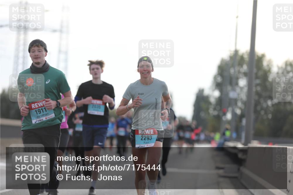 03.10.2024 - Köhlbrandbrückenlauf Fuchs,  Jonas http://msf.ph/oto/7175444 03.10.2024 09:13:58 Position 3 1911, 2035, 2293, 44 meine-sportfotos.de