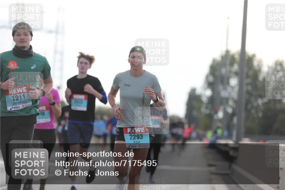 03.10.2024 - Köhlbrandbrückenlauf Fuchs,  Jonas http://msf.ph/oto/7175495 03.10.2024 09:13:59 Position 3 1911, 2825, 98, 2293, 44 meine-sportfotos.de