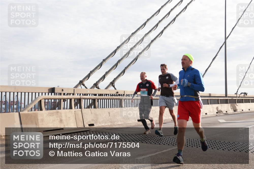 03.10.2024 - Köhlbrandbrückenlauf Matties Gatica Varas http://msf.ph/oto/7175504 03.10.2024 09:22:55 Position 2 1461 meine-sportfotos.de