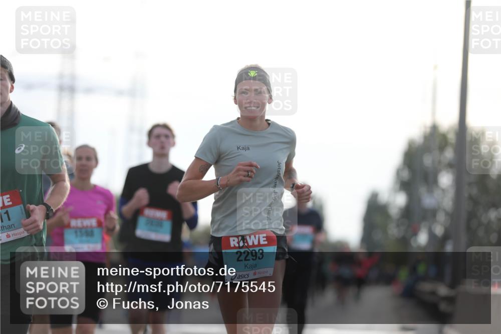 03.10.2024 - Köhlbrandbrückenlauf Fuchs,  Jonas http://msf.ph/oto/7175545 03.10.2024 09:13:59 Position 3 11, 1598, 2293 meine-sportfotos.de