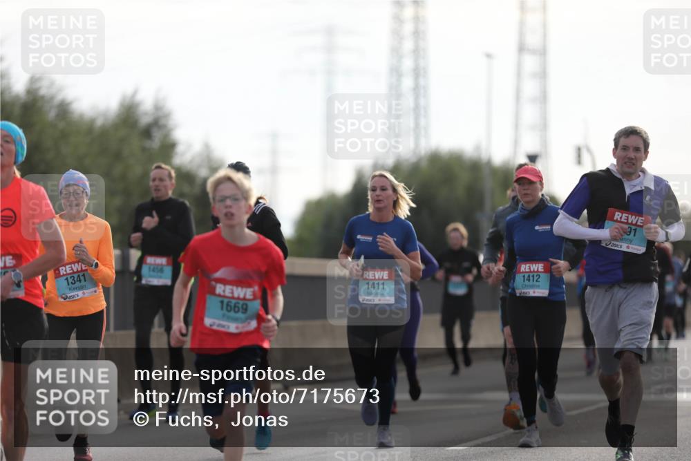 03.10.2024 - Köhlbrandbrückenlauf Fuchs,  Jonas http://msf.ph/oto/7175673 03.10.2024 09:14:04 Position 3 1341, 1456, 1669, 1411, 1412, 91 meine-sportfotos.de