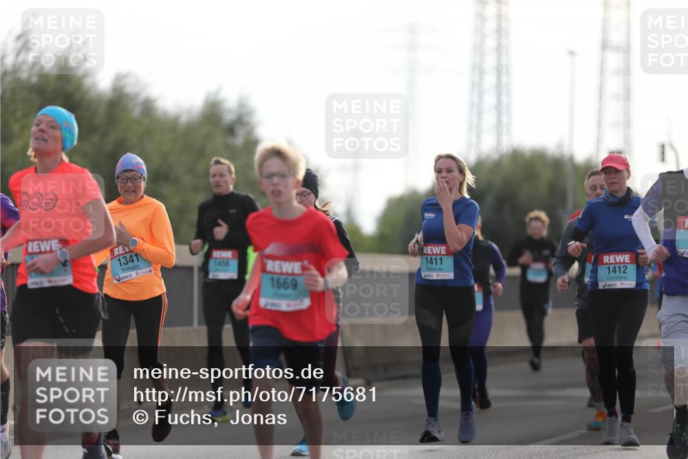 03.10.2024 - Köhlbrandbrückenlauf Fuchs,  Jonas http://msf.ph/oto/7175681 03.10.2024 09:14:04 Position 3 90, 1341, 1456, 1669, 1411, 1412 meine-sportfotos.de