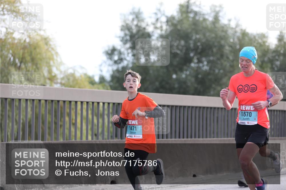 03.10.2024 - Köhlbrandbrückenlauf Fuchs,  Jonas http://msf.ph/oto/7175786 03.10.2024 09:14:06 Position 3 1471, 1670 meine-sportfotos.de