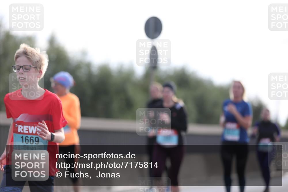 03.10.2024 - Köhlbrandbrückenlauf Fuchs,  Jonas http://msf.ph/oto/7175814 03.10.2024 09:14:06 Position 3 1669 meine-sportfotos.de