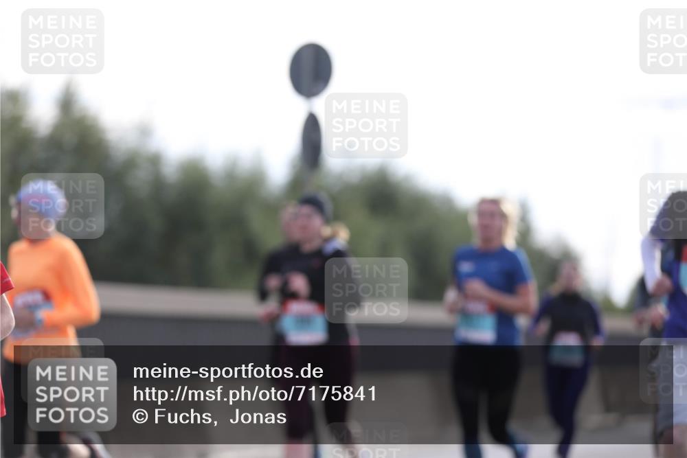 03.10.2024 - Köhlbrandbrückenlauf Fuchs,  Jonas http://msf.ph/oto/7175841 03.10.2024 09:14:06 Position 3  meine-sportfotos.de