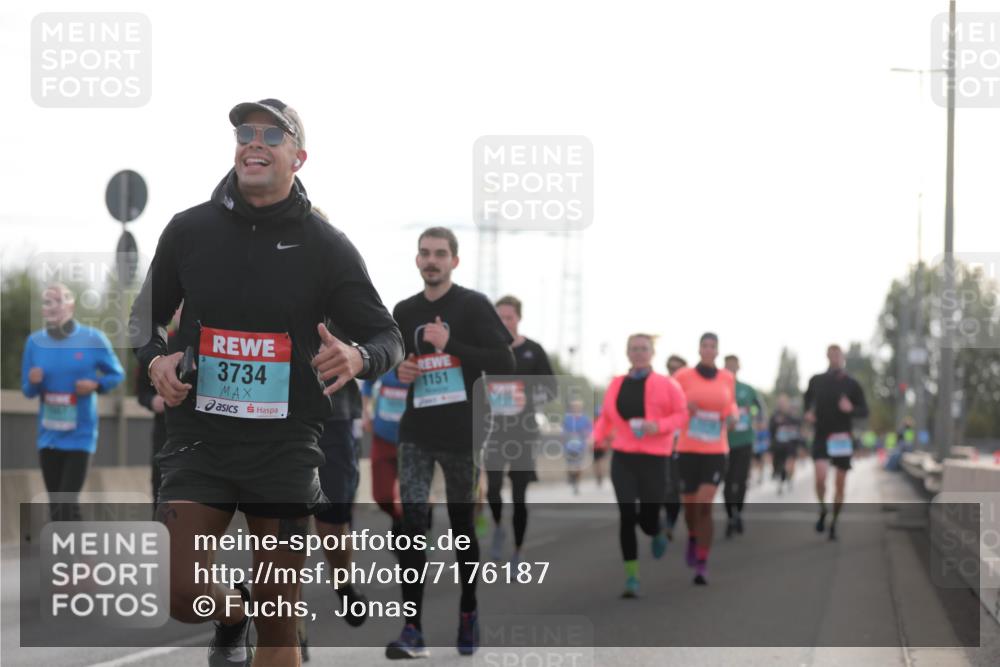 03.10.2024 - Köhlbrandbrückenlauf Fuchs,  Jonas http://msf.ph/oto/7176187 03.10.2024 09:14:14 Position 3 3734, 1151 meine-sportfotos.de