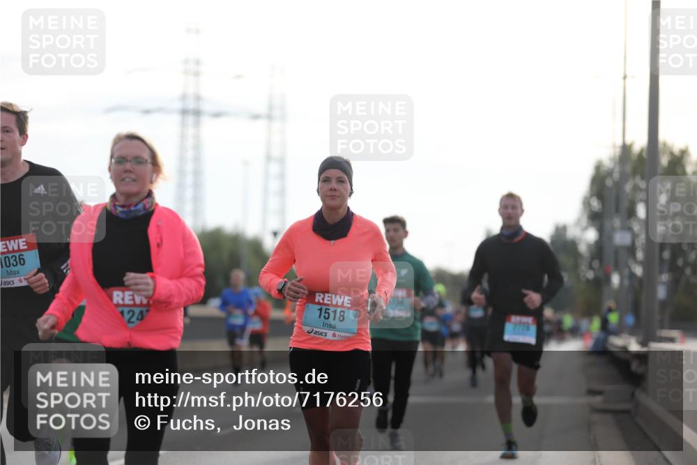 03.10.2024 - Köhlbrandbrückenlauf Fuchs,  Jonas http://msf.ph/oto/7176256 03.10.2024 09:14:16 Position 3 1036, 124, 1518 meine-sportfotos.de
