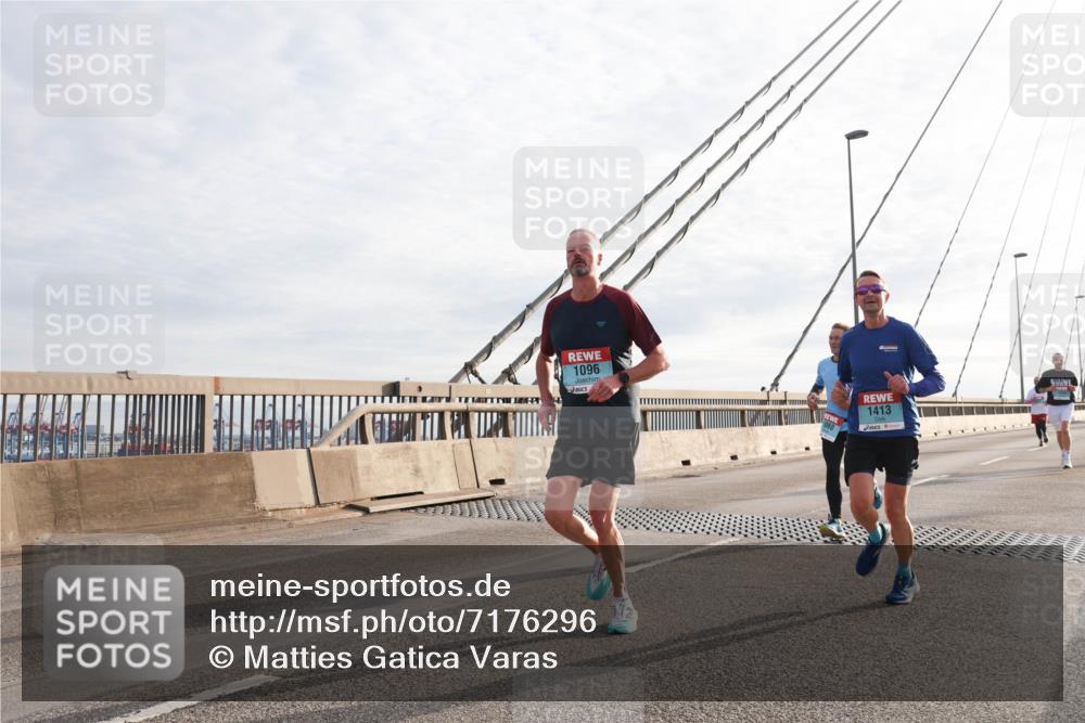 03.10.2024 - Köhlbrandbrückenlauf Matties Gatica Varas http://msf.ph/oto/7176296 03.10.2024 09:23:11 Position 2 1096, 1413 meine-sportfotos.de