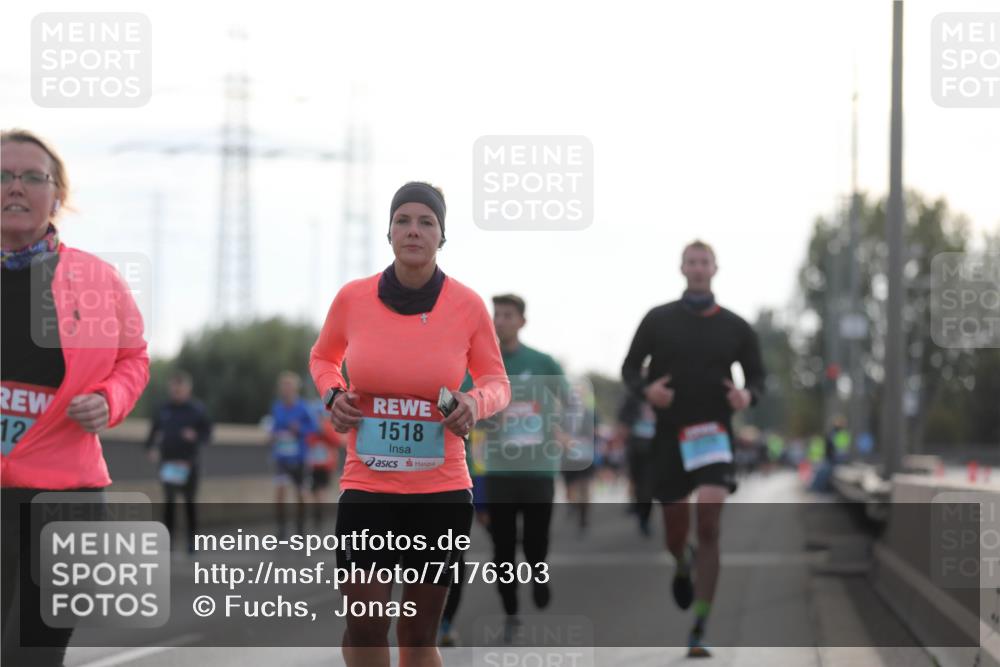 03.10.2024 - Köhlbrandbrückenlauf Fuchs,  Jonas http://msf.ph/oto/7176303 03.10.2024 09:14:16 Position 3 12, 1518 meine-sportfotos.de
