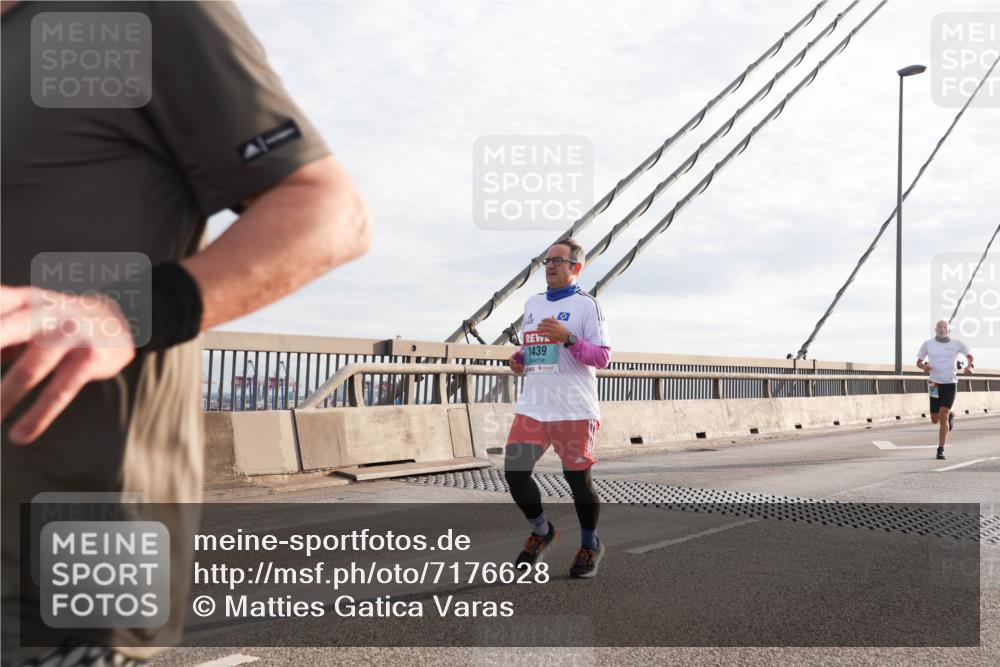 03.10.2024 - Köhlbrandbrückenlauf Matties Gatica Varas http://msf.ph/oto/7176628 03.10.2024 09:23:16 Position 2 1439 meine-sportfotos.de