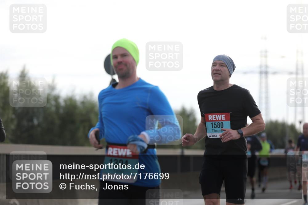 03.10.2024 - Köhlbrandbrückenlauf Fuchs,  Jonas http://msf.ph/oto/7176699 03.10.2024 09:14:27 Position 3 1304, 1580 meine-sportfotos.de