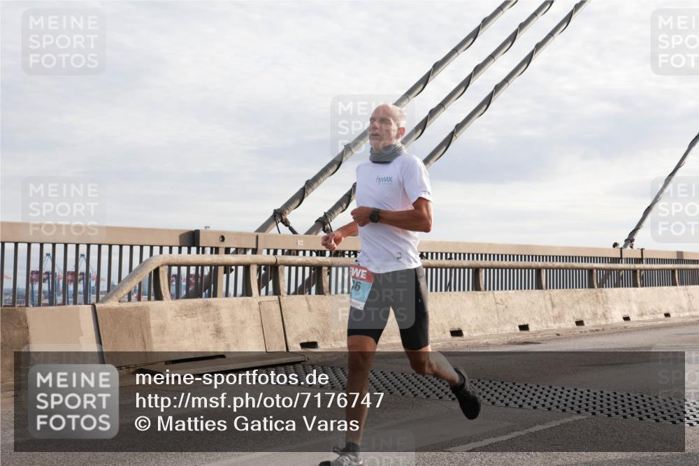 03.10.2024 - Köhlbrandbrückenlauf Matties Gatica Varas http://msf.ph/oto/7176747 03.10.2024 09:23:19 Position 2 6 meine-sportfotos.de