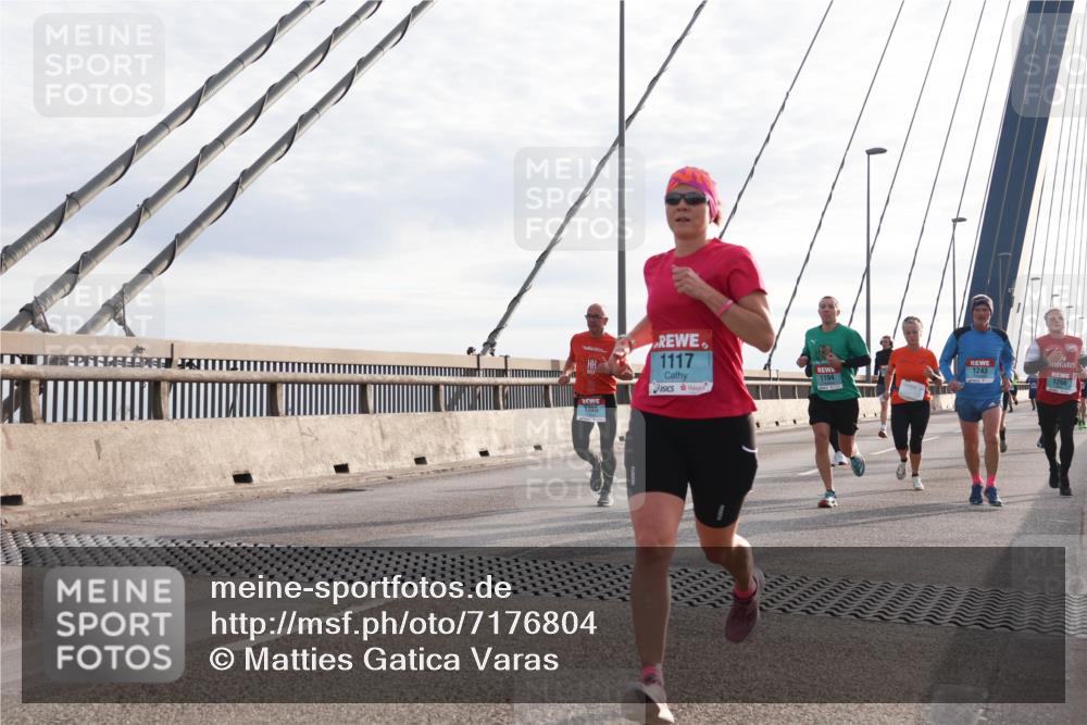 03.10.2024 - Köhlbrandbrückenlauf Matties Gatica Varas http://msf.ph/oto/7176804 03.10.2024 09:23:20 Position 2 1117, 1194, 1205, 1243, 1266 meine-sportfotos.de