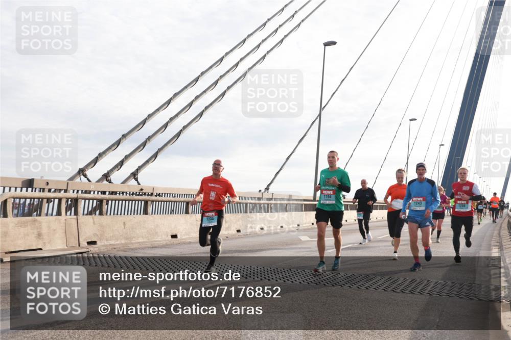 03.10.2024 - Köhlbrandbrückenlauf Matties Gatica Varas http://msf.ph/oto/7176852 03.10.2024 09:23:21 Position 2 1205, 1194, 1243, 1266 meine-sportfotos.de