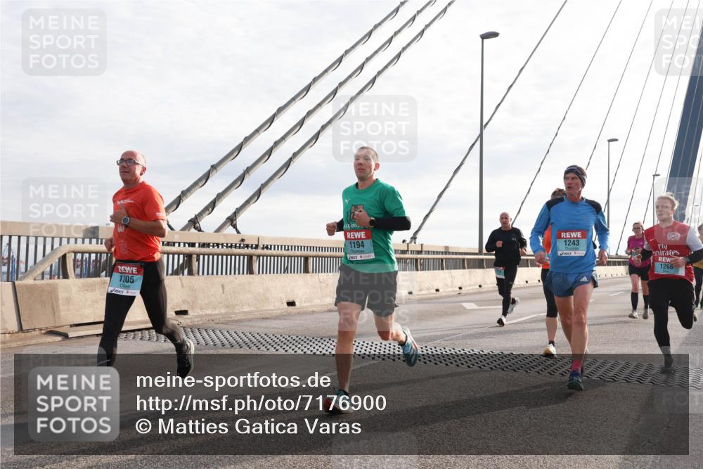 03.10.2024 - Köhlbrandbrückenlauf Matties Gatica Varas http://msf.ph/oto/7176900 03.10.2024 09:23:22 Position 2 1205, 1194, 1243, 1266 meine-sportfotos.de