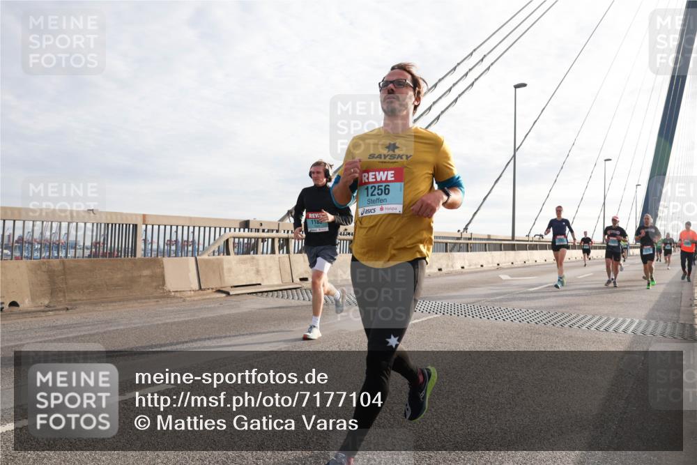 03.10.2024 - Köhlbrandbrückenlauf Matties Gatica Varas http://msf.ph/oto/7177104 03.10.2024 09:23:27 Position 2 118, 1256 meine-sportfotos.de