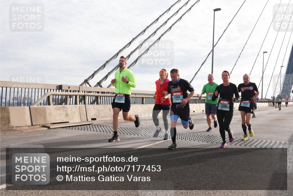03.10.2024 - Köhlbrandbrückenlauf Matties Gatica Varas http://msf.ph/oto/7177453 03.10.2024 09:23:35 Position 2 1348, 2014, 3468, 1214, 1229, 1630 meine-sportfotos.de