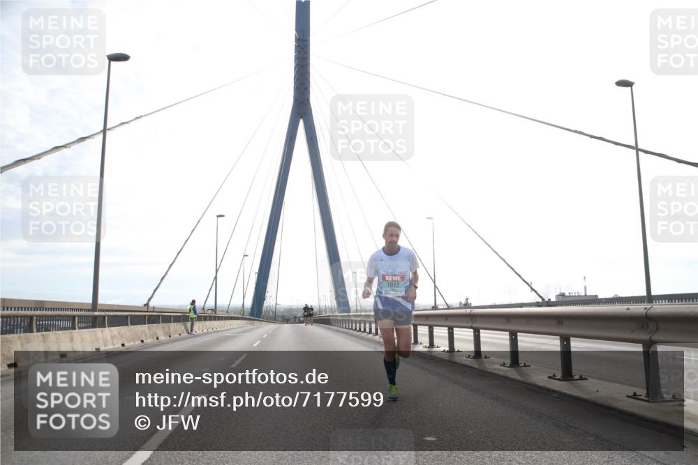 03.10.2024 - Köhlbrandbrückenlauf Jannik Wohlers http://msf.ph/oto/7177599 03.10.2024 09:16:50 Position 1 1012 meine-sportfotos.de