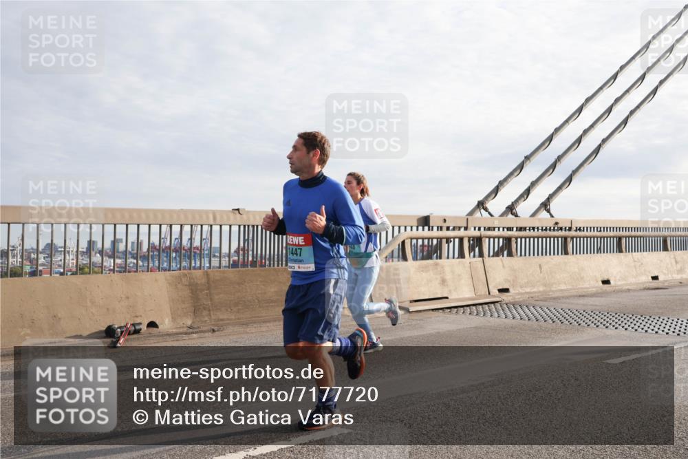 03.10.2024 - Köhlbrandbrückenlauf Matties Gatica Varas http://msf.ph/oto/7177720 03.10.2024 09:23:40 Position 2 1447 meine-sportfotos.de