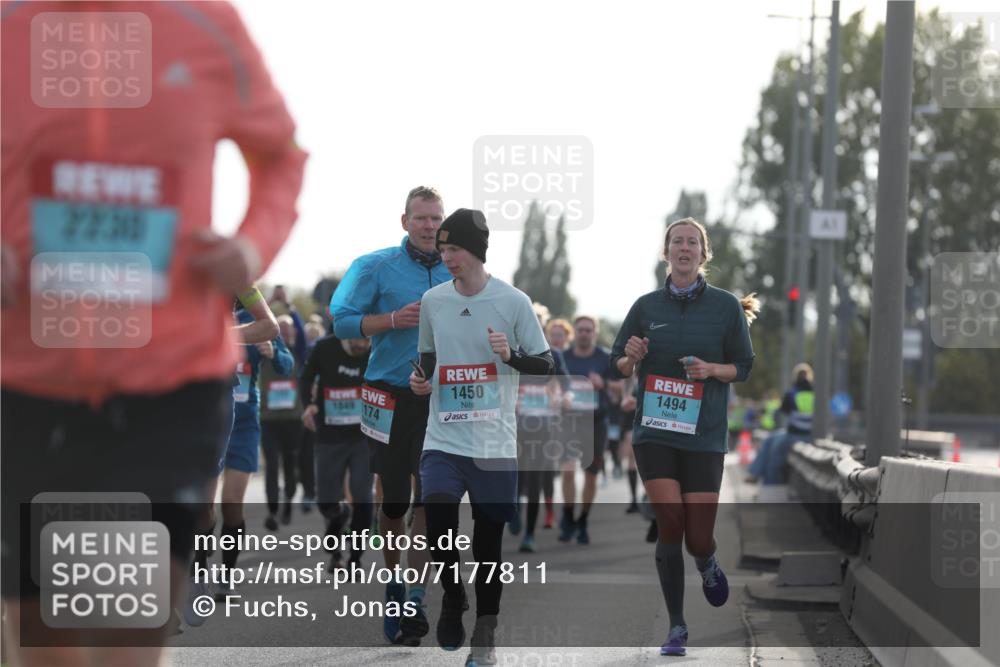03.10.2024 - Köhlbrandbrückenlauf Fuchs,  Jonas http://msf.ph/oto/7177811 03.10.2024 09:14:58 Position 3 2230, 1849, 174, 1450, 1494 meine-sportfotos.de