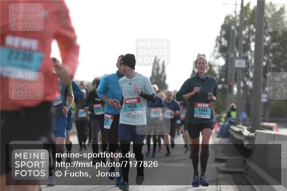 03.10.2024 - Köhlbrandbrückenlauf Fuchs,  Jonas http://msf.ph/oto/7177826 03.10.2024 09:14:58 Position 3 2230, 1849, 174, 1450, 1494 meine-sportfotos.de